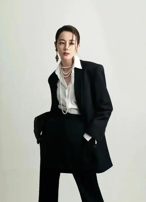 女明星西服look女士的法则领略一下