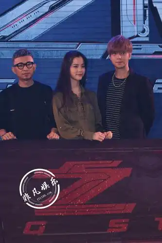 叔叔辈的罗志祥和欧阳娜娜站一块完全同龄啊小脸要嫩出水了