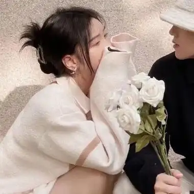 冷酷霸气真人情侣头像双人别辜负当下的每一天