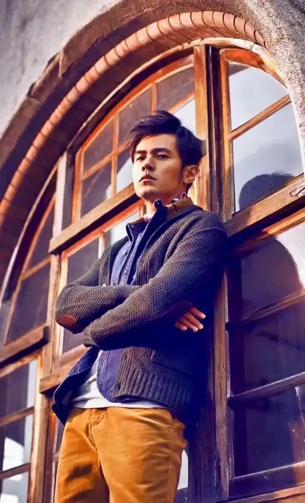 周杰伦#颜值分享 #每一帧都是壁纸 #帅炸了 #超酷 - 抖音