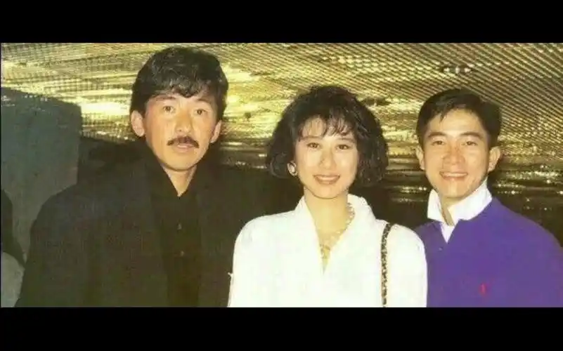 陈百强与叶蒨文合唱版《等》