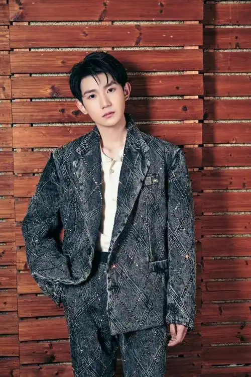 王源23岁且放青山远##王源官宣ep叮叮猫儿