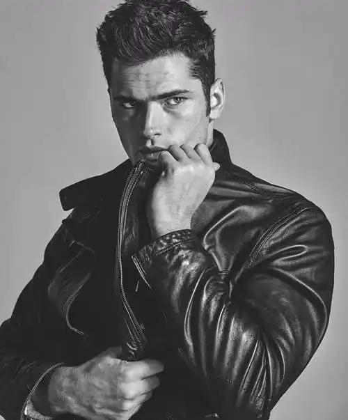 世界当红顶级男模—肖恩·奥普瑞,时尚界的宠儿,性感迷人身材好_美国