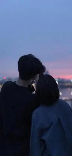 看完超想谈恋爱的壁纸!