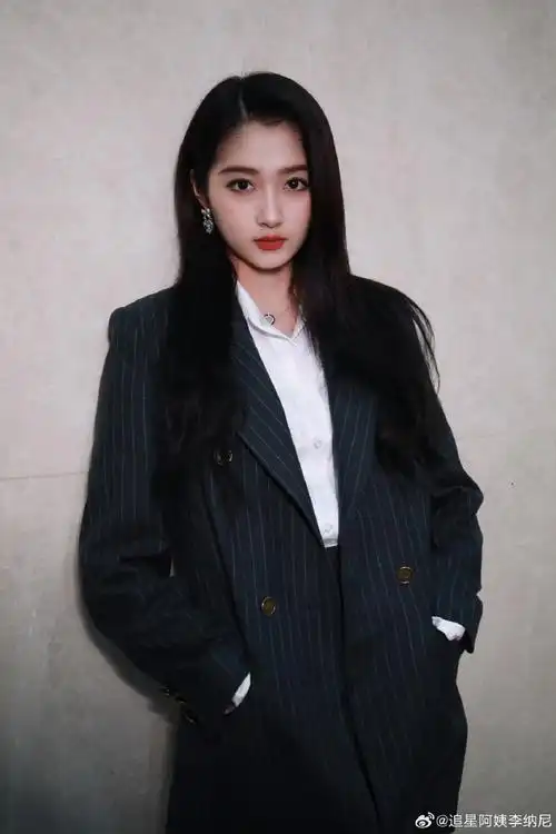 关晓彤女霸总妆##王牌对王牌