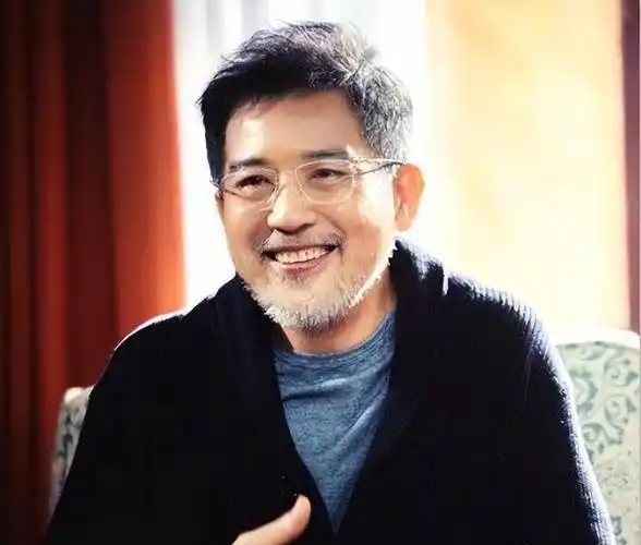 76岁老戏骨秦汉近照,骨瘦如柴苍老明显,曾与林青霞相恋多年_和林