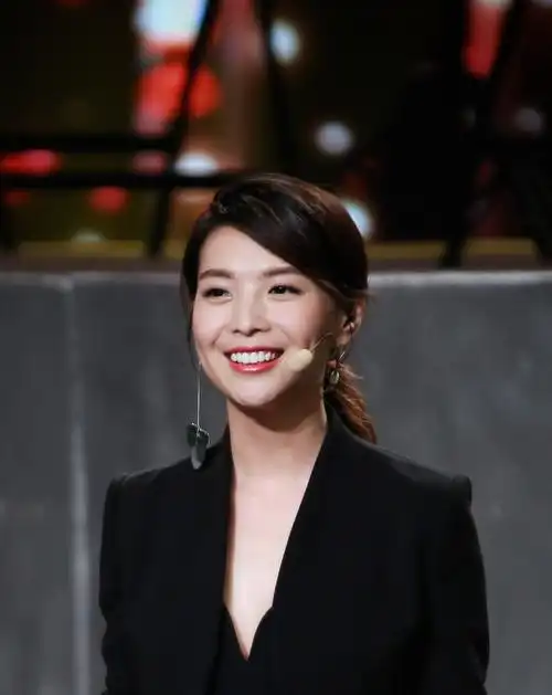 栗坤离开北京电视台 跨界创立影视公司耐飞