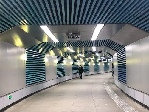 武汉市光谷广场环形地下通道
