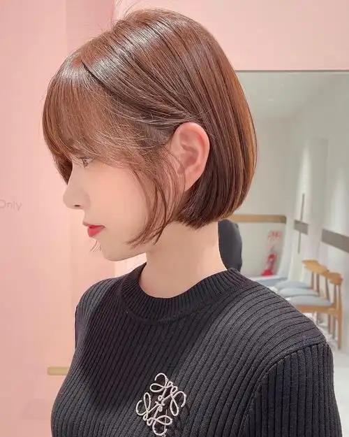 真的不一样,很多爱美女性都在做同款|短发|发型|长卷发|减龄|刘海