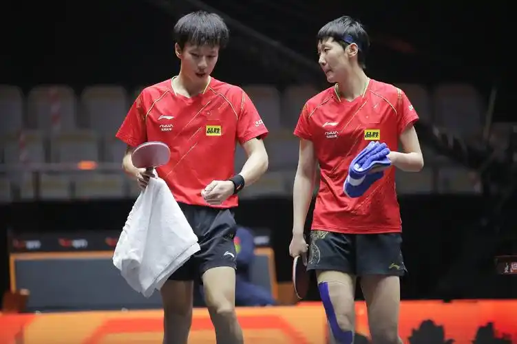 林高远盛赞王曼昱直言初见时她最突出孙颖莎为1伟大事业代言