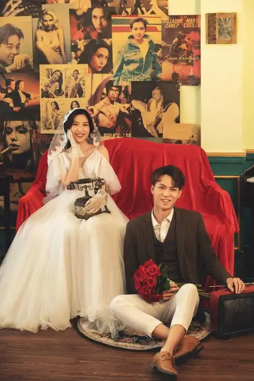 家辉一米九的婚纱摄影作品《轻复古港风》