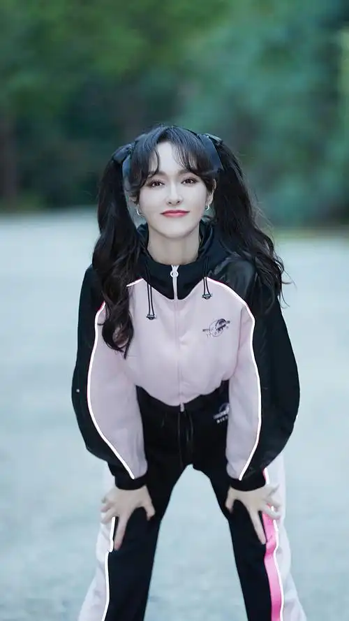 唐嫣双马尾蝴蝶结高清手机壁纸