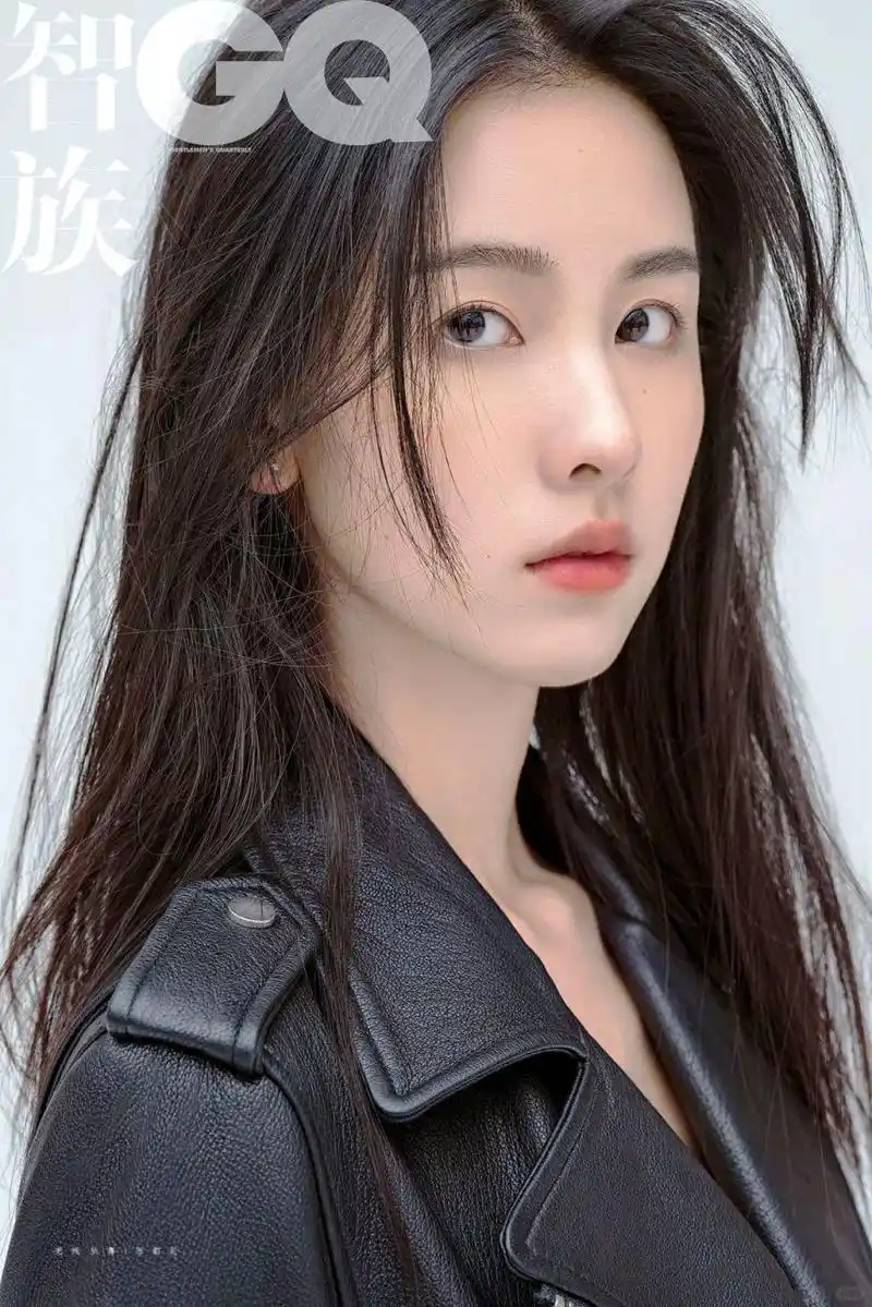 我珍藏着一段特别的故事,主角正是那位被我戏称为"小老公"的陈都灵