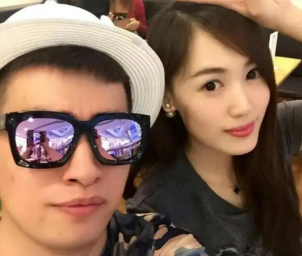 曝王宝强前经纪人宋喆已出狱,因职务侵占被判6年,马蓉冲上热搜