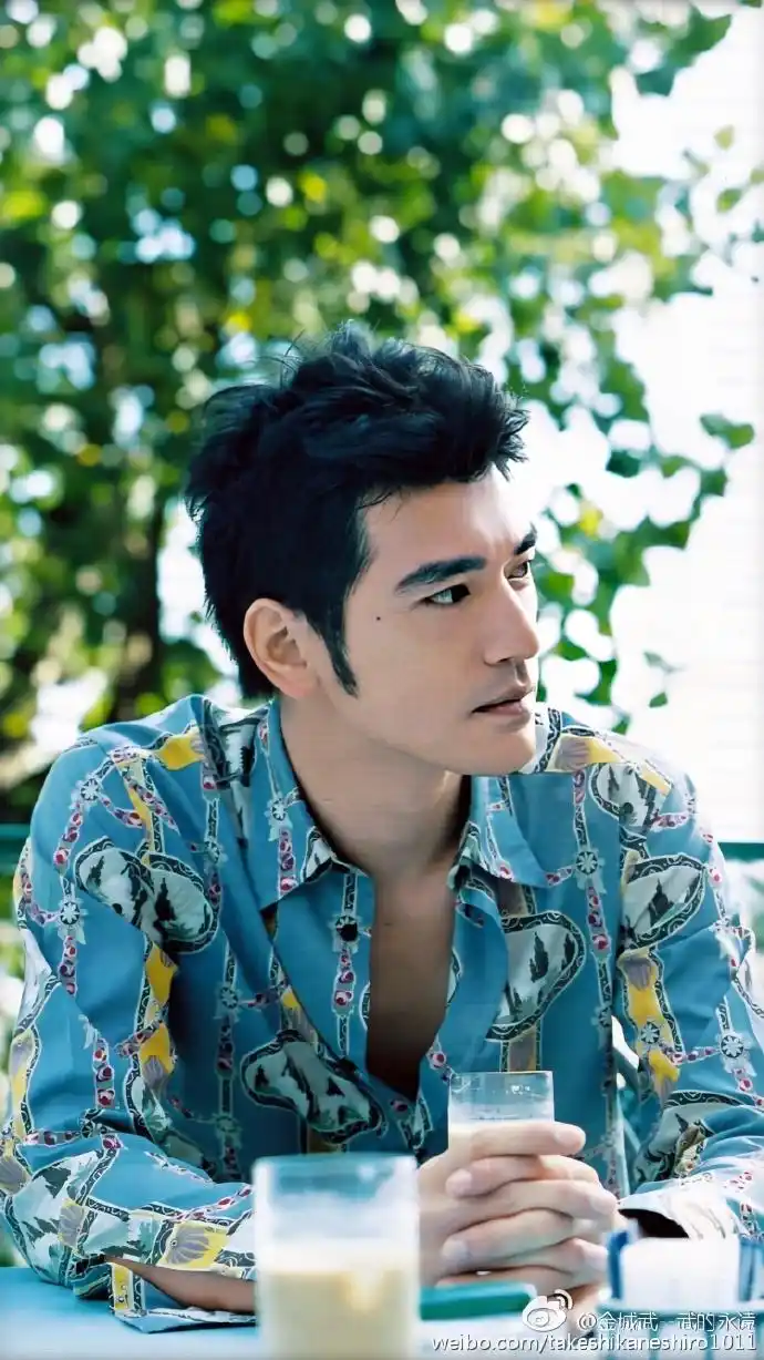 金城武超话	不参加任何综艺,不玩微博脸书ins推特等等任何社交软件