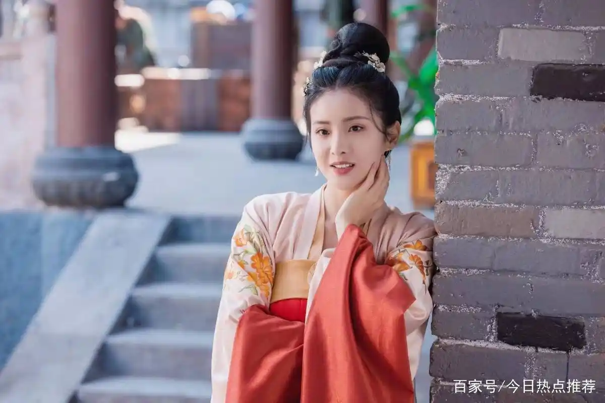 赖雨濛《洛阳四千金》顾客夫妇感情再起涟漪 又甜又虐