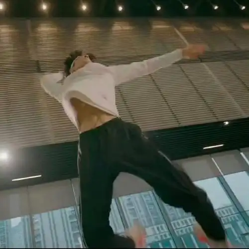 时代变了啊 连罗云熙都有腹肌了