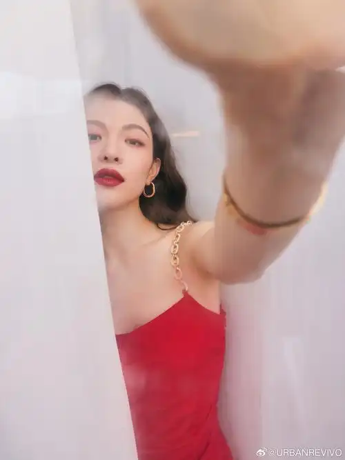 ur2024山谷时装秀##钟楚曦掌管连衣裙的神##天猫超级品牌日