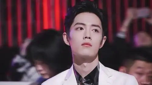 跪求肖战大背头半永久骨相也太优越了