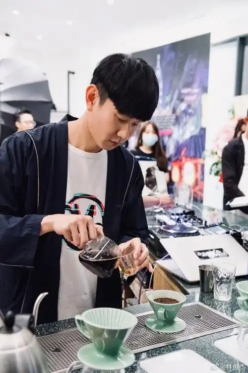 我看林俊杰就是被音乐和游戏耽误的——在逃咖啡王子!