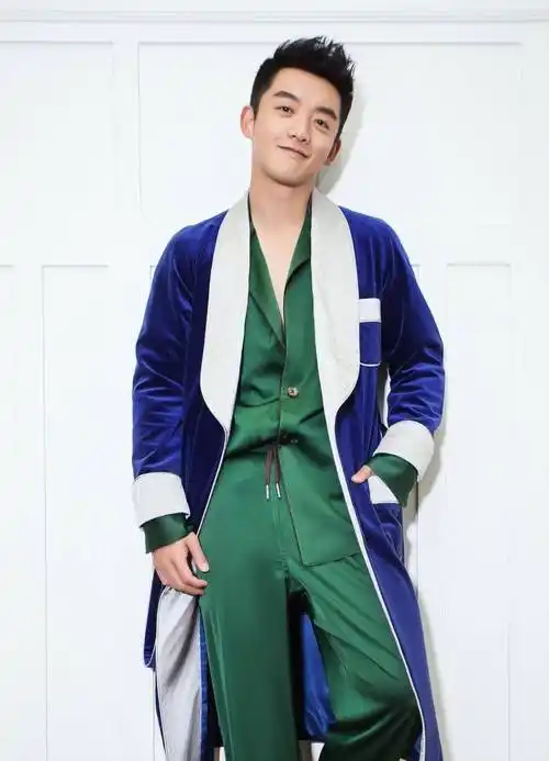 35岁郑恺为拍戏暴肥40斤,狂吃吃出高血压,啤酒肚太抢眼_网友_脂肪