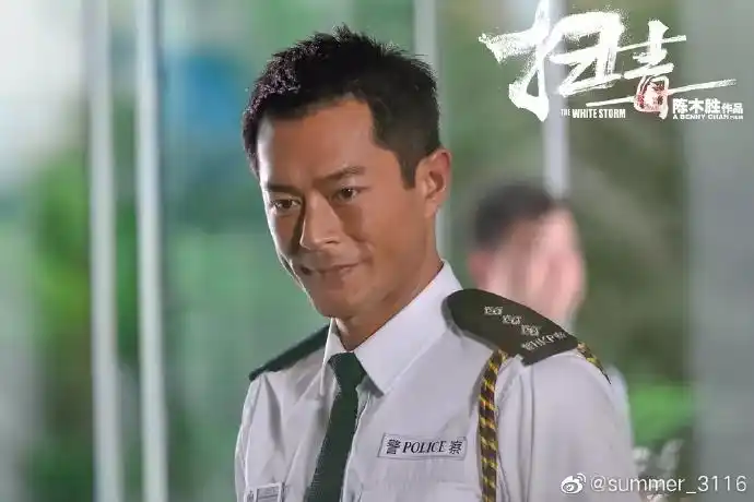 万物皆可云#愿你出走半生,归来仍是少年!