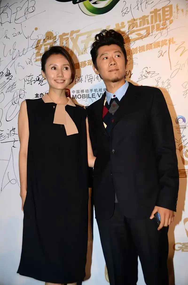 袁泉和夏雨是一对很低调的夫妻. 可以用金童玉女来形容.