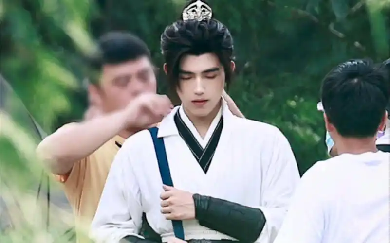 皓衣行陈飞宇祝墨燃墨微雨踏仙君飞宇生日快乐