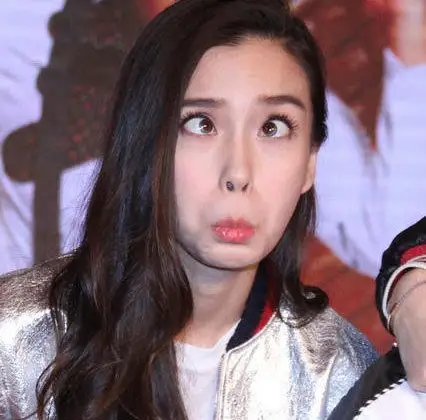 baby在表情包路上越走越远 这个新款值得你收藏