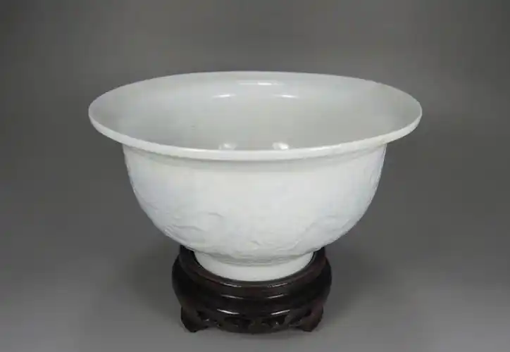 内府官字款瓷器真品图片和市场价格