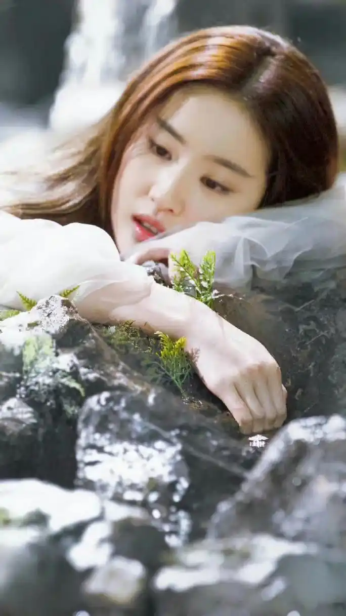 刘亦菲的白浅好厉害,别人追一辈子追不上的一番单片票房