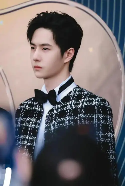 2023年最火男艺人排名张晚意第9邓为第8成毅第2