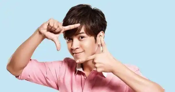 明星不为人知的怪癖:陈伟霆有遗传,张艺兴很怪!_白敬亭_爱好_习惯