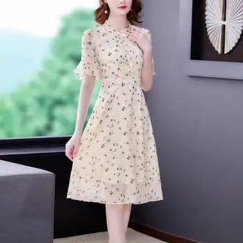 妈妈碎花雪纺连衣裙夏季新款40一50岁中年女装小个子洋气裙子杏色s