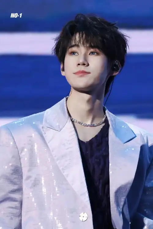 lv香港大秀明星阵容##张真源路易威登品牌大使