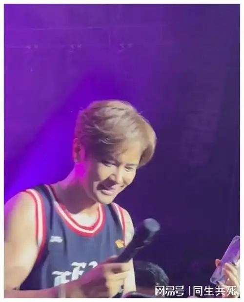 罗志祥近照大变样!撞脸张信哲,猪头肉"衰老太明显,现状落魄