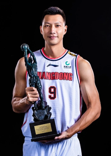 易建联1027生日快乐