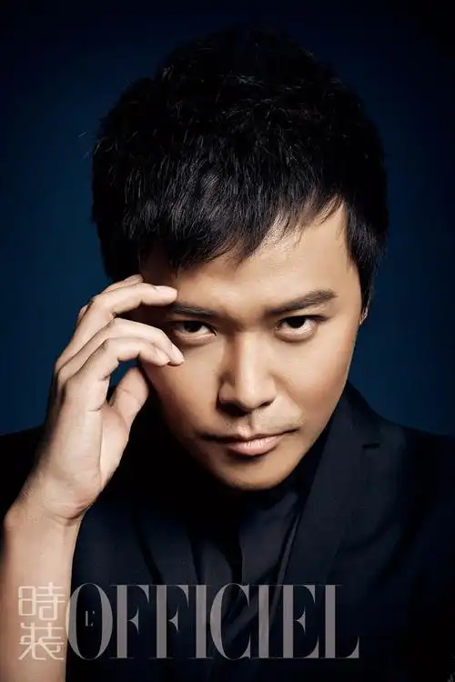 陈思成时装officiel杂志封面图片