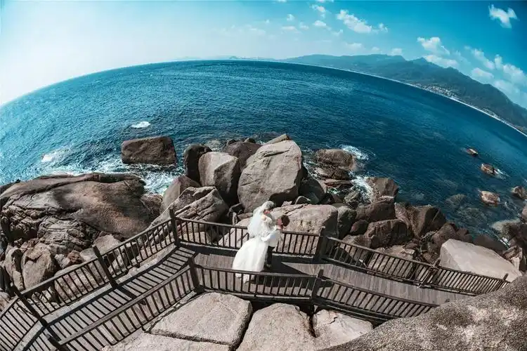 三亚旅游拍照攻略|三亚海景婚纱照怎么拍?才能做最美的海边新娘