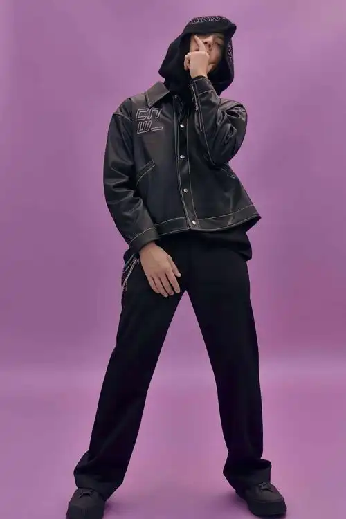 陈伟霆演绎主理品牌 canotwait_ 2021 秋冬新品造型特辑