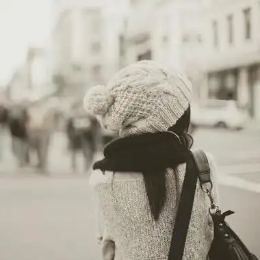 女生头像小清新背影by:朕真帅啊嘿