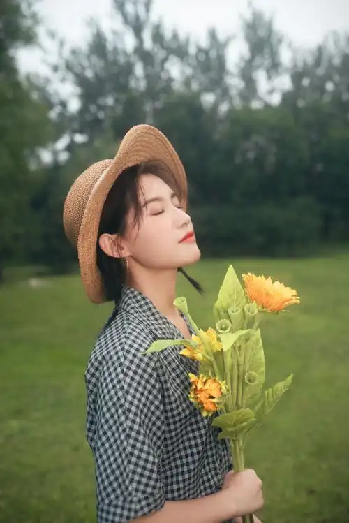 治愈系少女上线!苏青灿烂笑容暖化你心