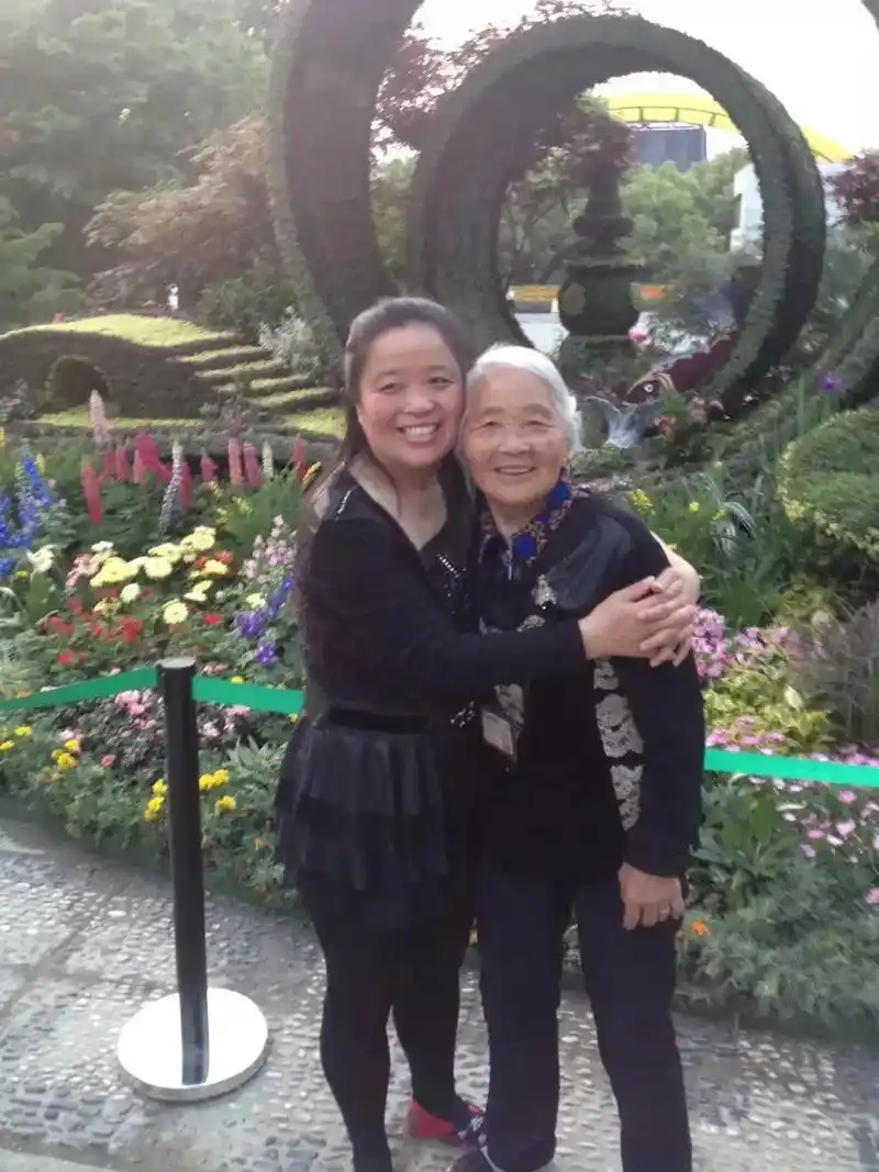 唉,只有回忆了,老妈来我家,我拍了几张照片留在这里,女儿想你 - 抖音