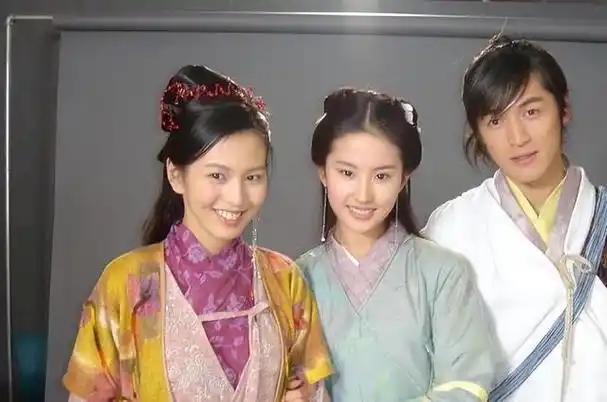 要不是被渣男害到退圈,她能跟刘亦菲一样红?