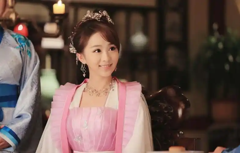 《盛唐幻夜》中的水月,竟和郑业成一起出演过《微微一笑很倾城》