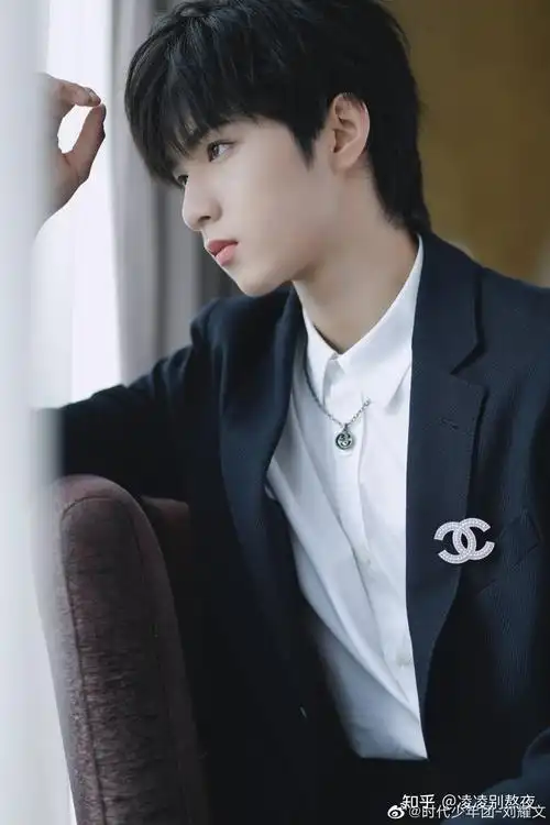 有没有刘耀文的帅照? - 知乎