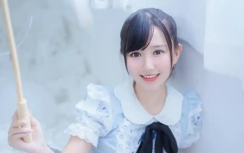 清纯可人的美女图片桌面壁纸