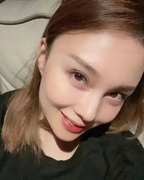 好久不见34岁前华姐冠军朱璇晒床照网友大赞素颜依然零走样