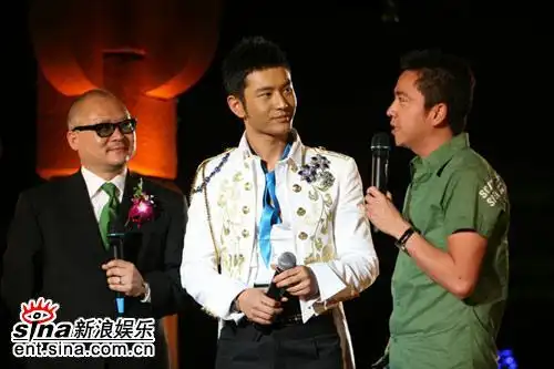 黄晓明进军歌坛 王中磊送上名贵鹦鹉道贺(图)