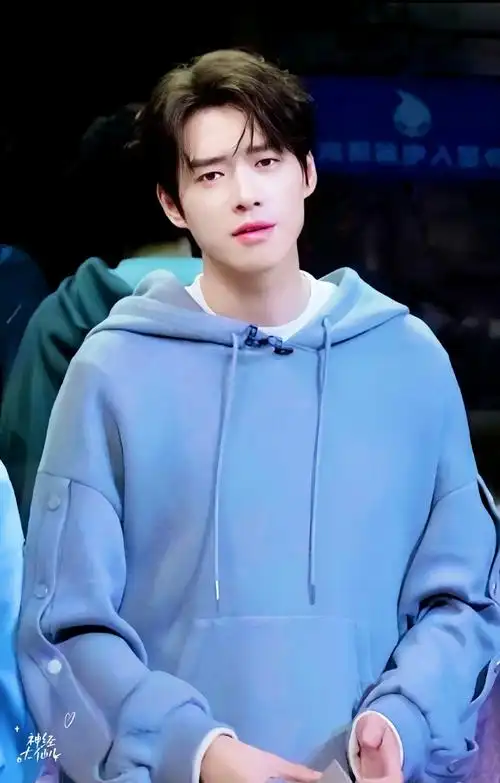 魏大勋超话今天爆了